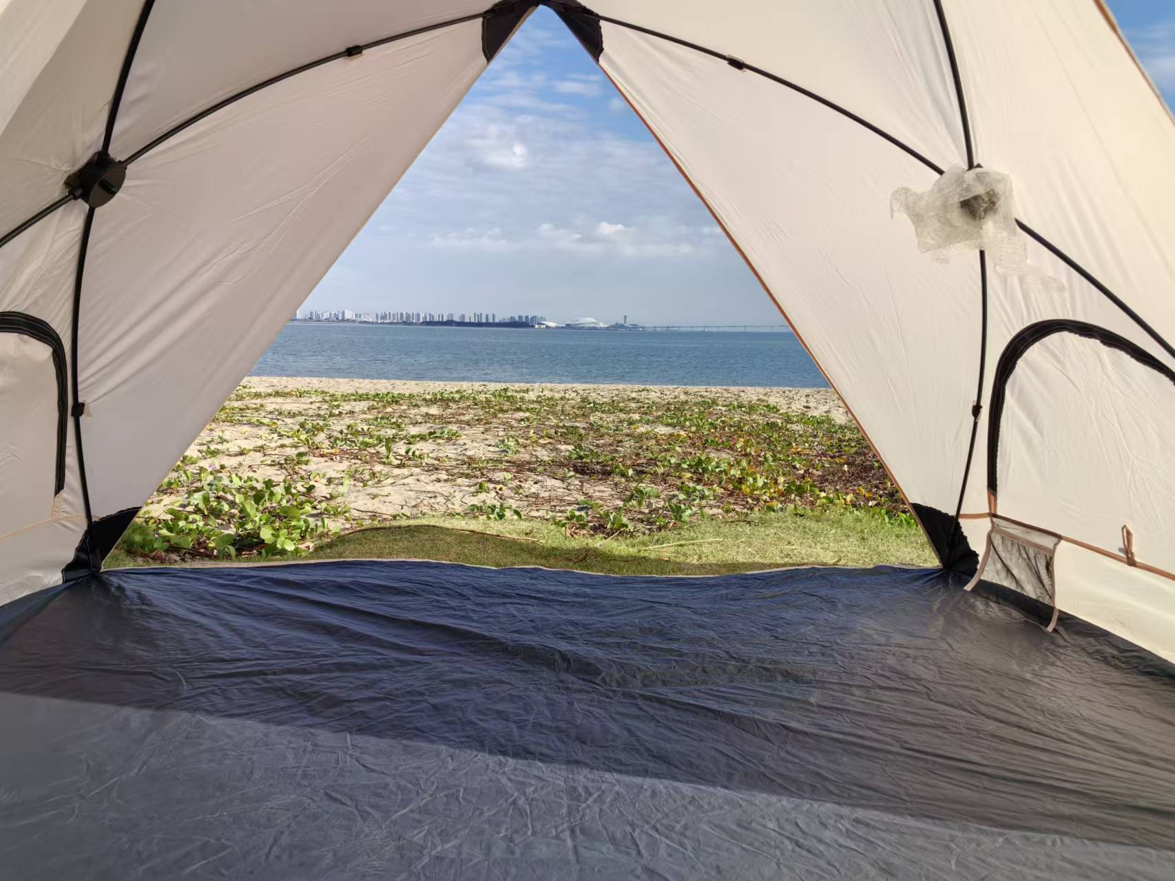 Easy folding beach tent factory cost wholesale