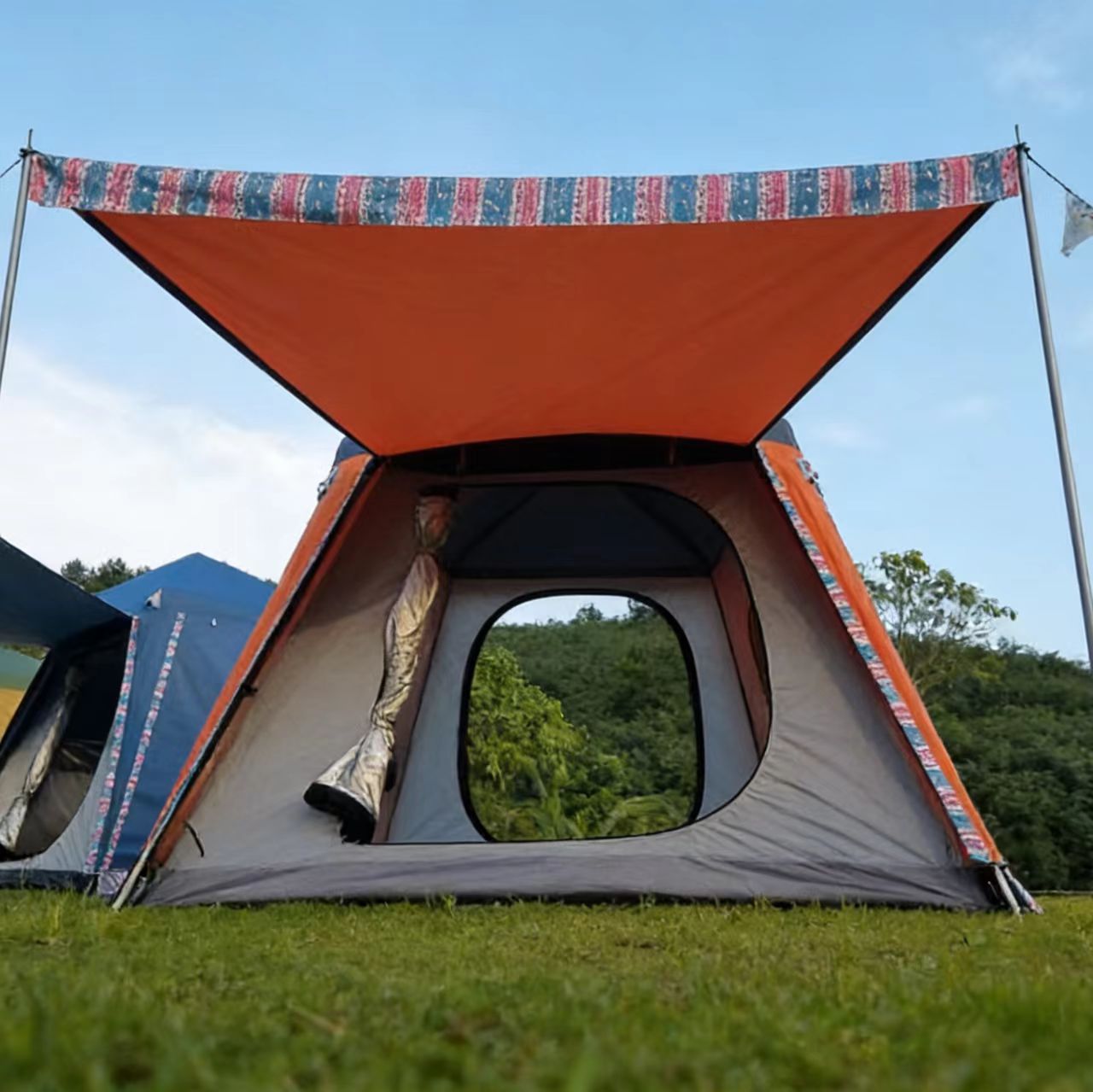 Auto Frame Easy Set up 4 Season Extended Type Strong Double Layer Family Camping 4-5 Person Tent 